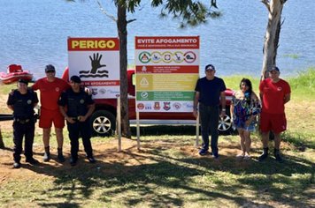 Bombeiros realiza palestra sobre primeiros socorros em casos de afogamento.