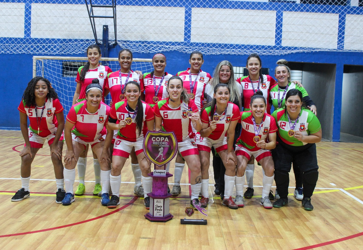 É CAMPEÃ!